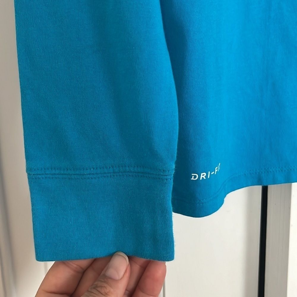 Nike• The Nike Tee Carolina Panthers Dry-Fit Long sleeved Women’s Tshirt,Sz M - Picture 8 of 11